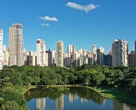 Imagem de um dia bonito e ensolarado em Goiânia, GO