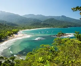 Imagem de um dia bonito e ensolarado em São Sebastião