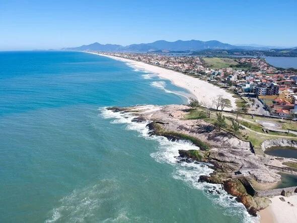 Vista aérea da Praia de Itaúna